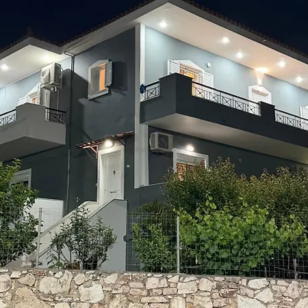Apartment Leonoras *
