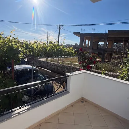 Leonoras Apartment